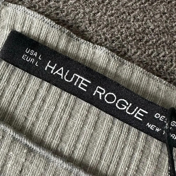 Haute Rogue Gray Bell Sleeve Blouse Top Large NWT - Picture 6 of 7